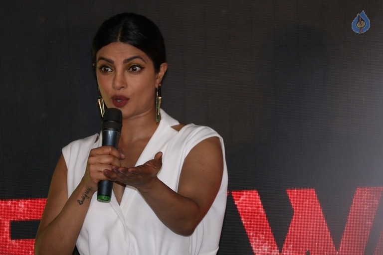 Priyanka Chopra at Baywatch Press Meet - 17 / 28 photos