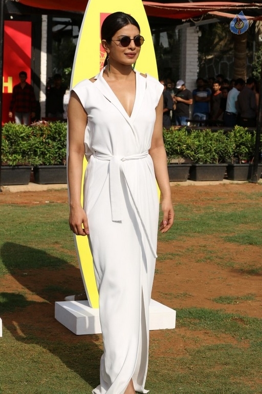 Priyanka Chopra at Baywatch Press Meet - 25 / 28 photos