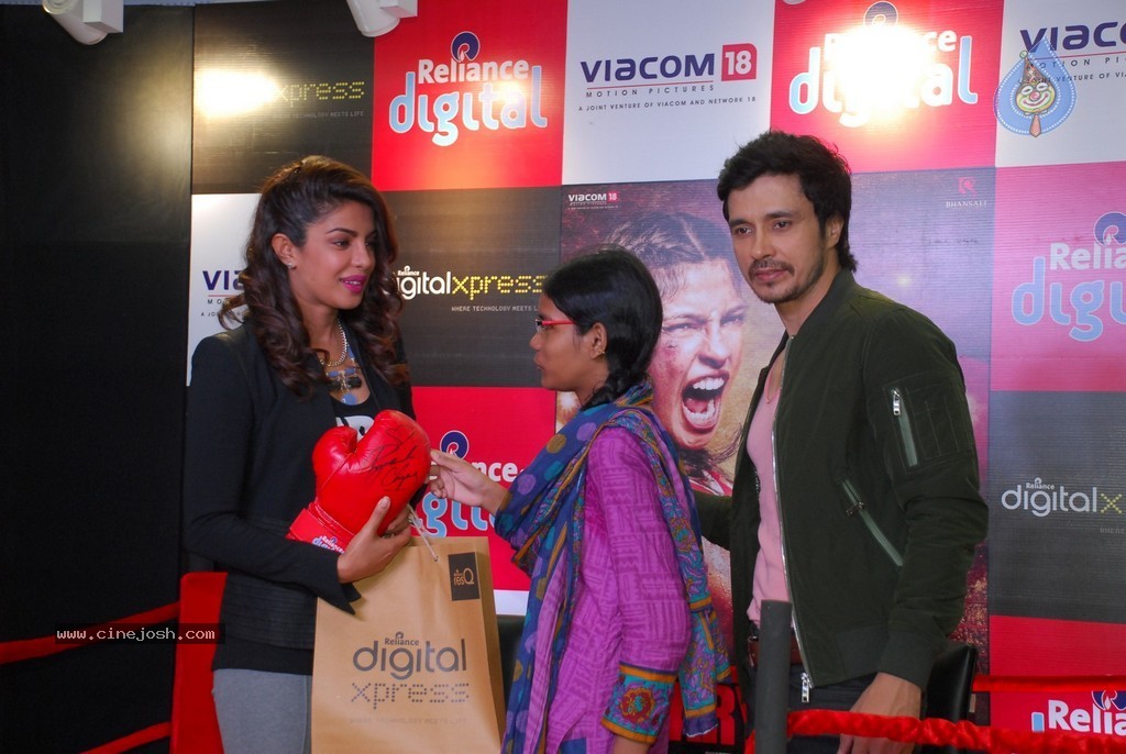 Priyanka Chopra at Reliance Digital Express  - 22 / 70 photos
