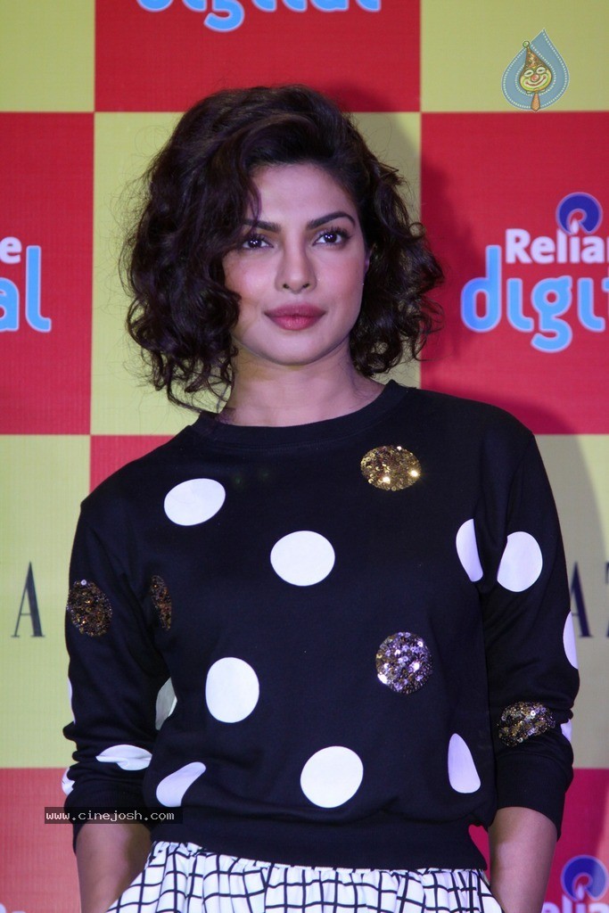 Priyanka Chopra Launches Grazia Magazine Cover - 40 / 40 photos