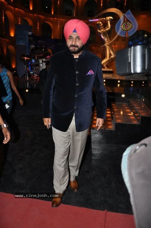 Priyanka Chopra On The Set Of Extra Inning T20 - 6 / 38 photos