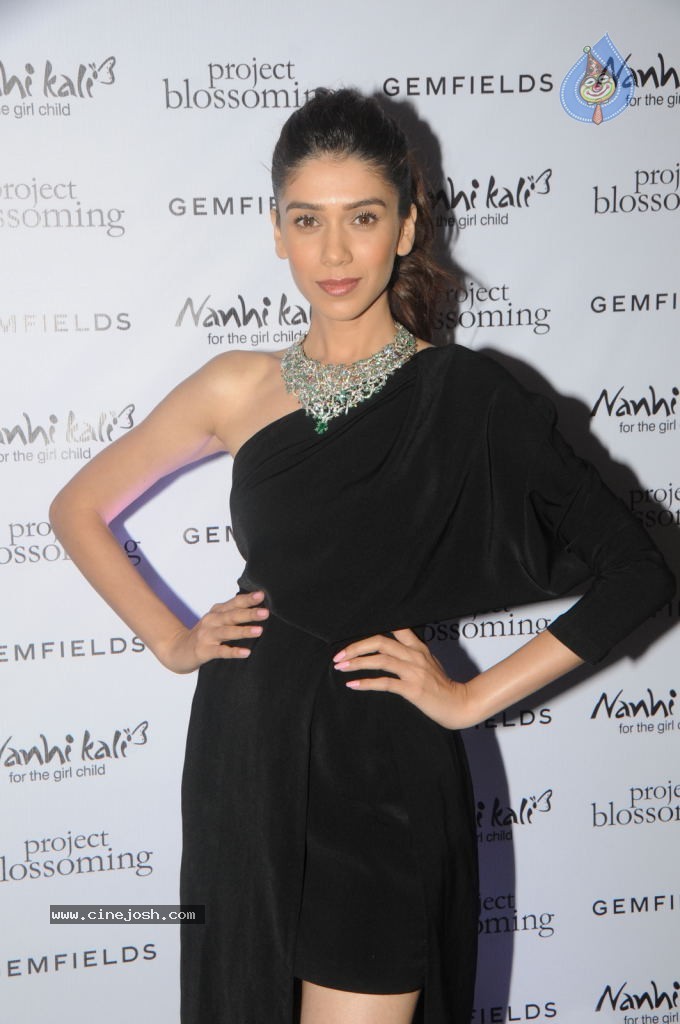 Project Blossoming Nanhi Kali Event - 26 / 51 photos