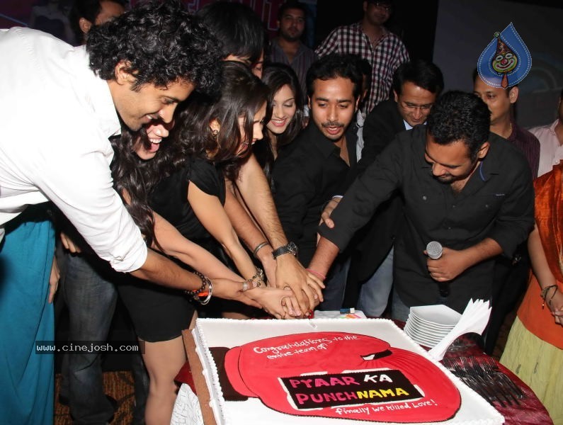 Bollywood: Pyaar Ka Punchnama Success Bash - 4 / 24 photos