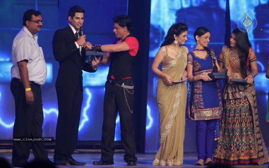 RA.One Movie Music Launch - 28 / 101 photos