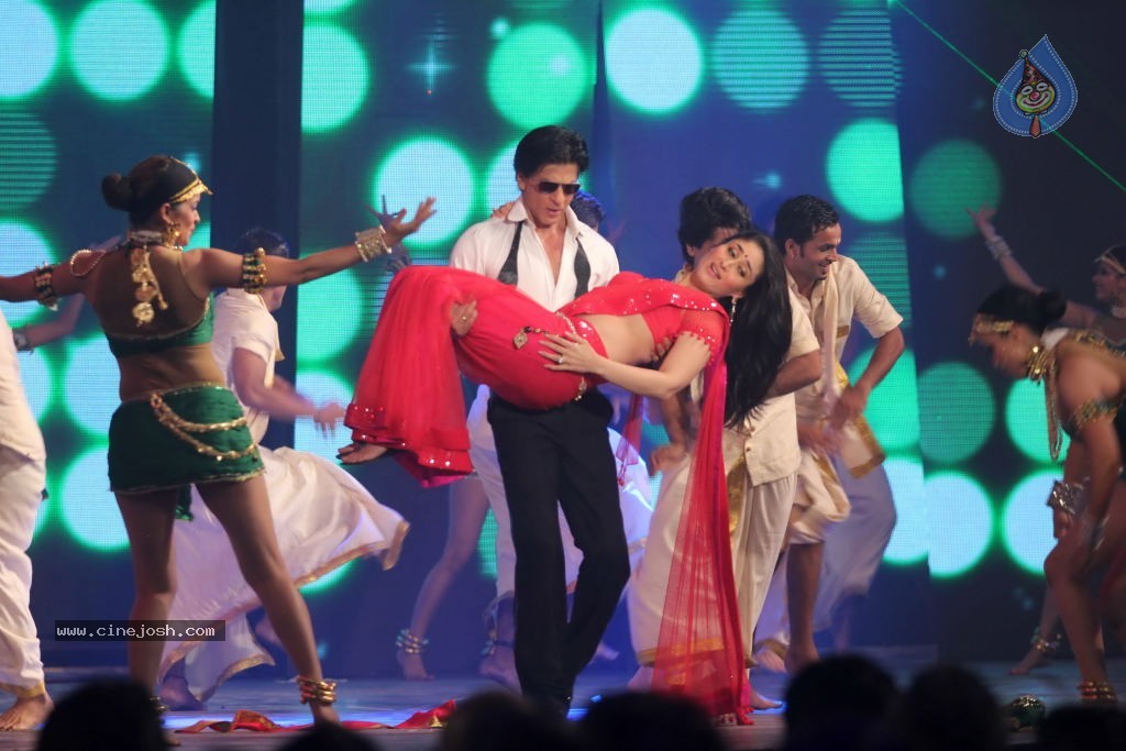 RA.One Movie Music Launch - 88 / 101 photos