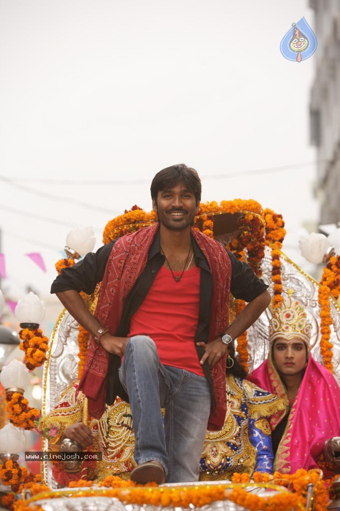 Raanjhanaa Movie Stills - 23 / 30 photos