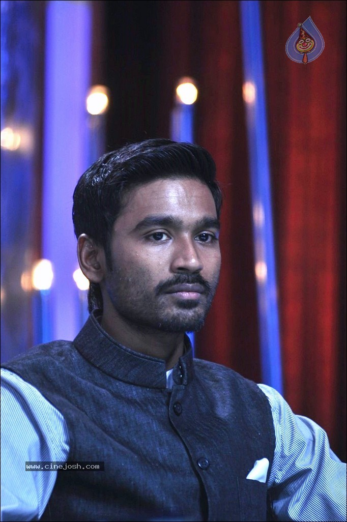Raanjhanaa Team at Jhalak Dikhhla Jaa Sets - 27 / 43 photos