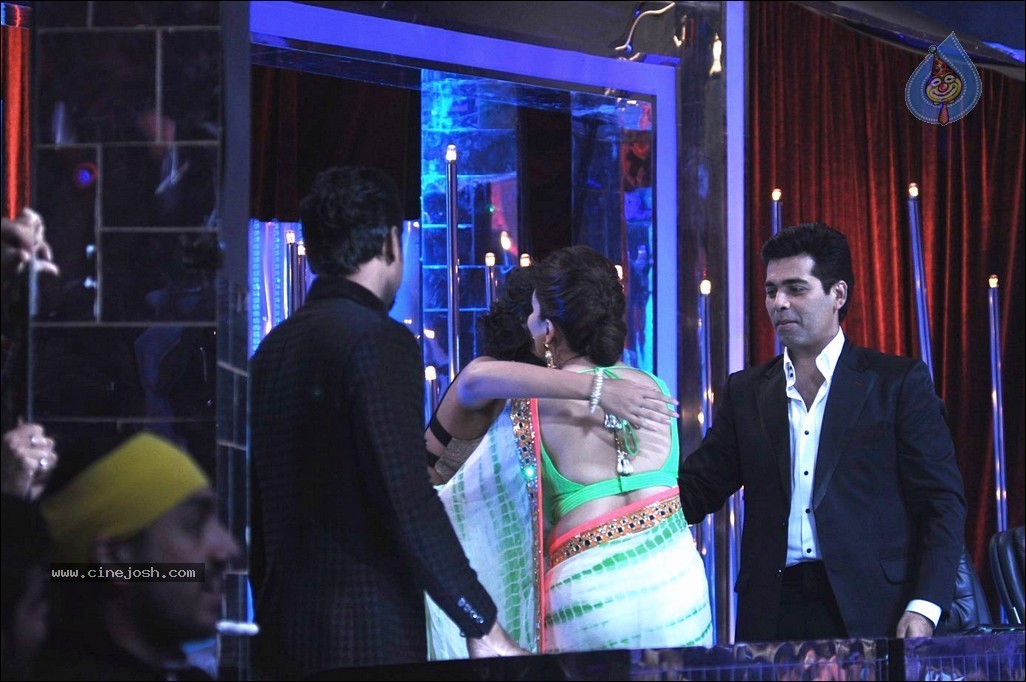 Raanjhanaa Team at Jhalak Dikhhla Jaa Sets - 35 / 43 photos