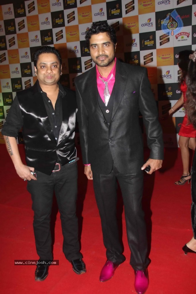 Radio Mirchi Awards 2012 Red Carpet - 104 / 104 photos