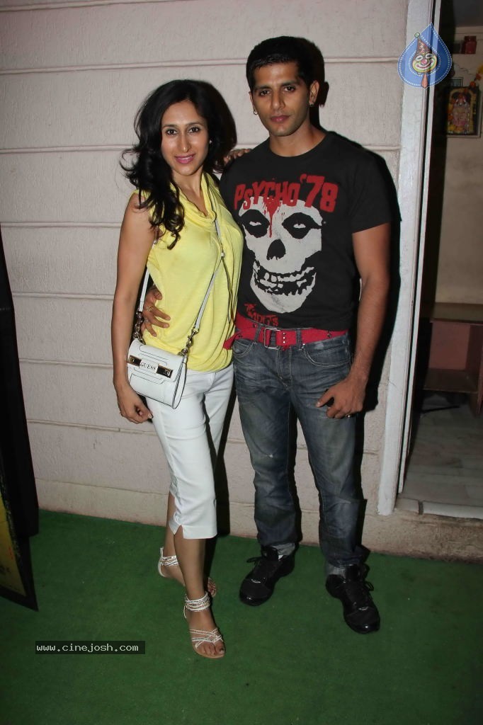 Ragini MMS Movie Success Bash - 32 / 77 photos