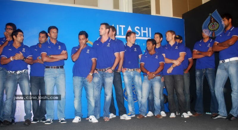 Rajasthan Royals Team Launches New Range of LCD Mitashi - 14 / 27 photos