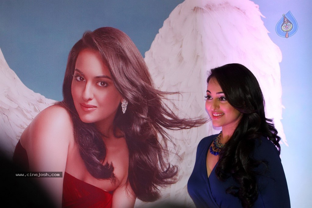 Rajhans Brand Ambassador PM - 25 / 54 photos