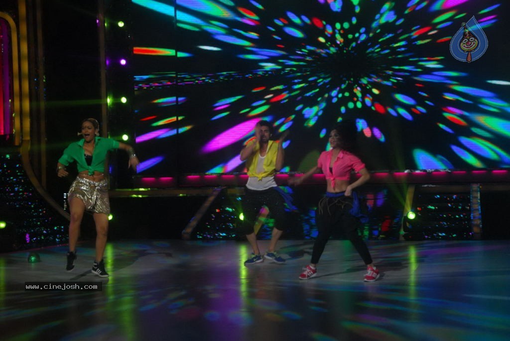 Ram Charan at Zanjeer Promotional Event - 33 / 137 photos