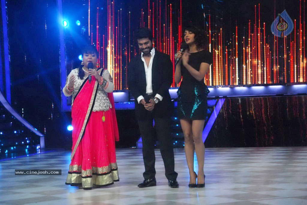 Ram Charan at Zanjeer Promotional Event - 69 / 137 photos