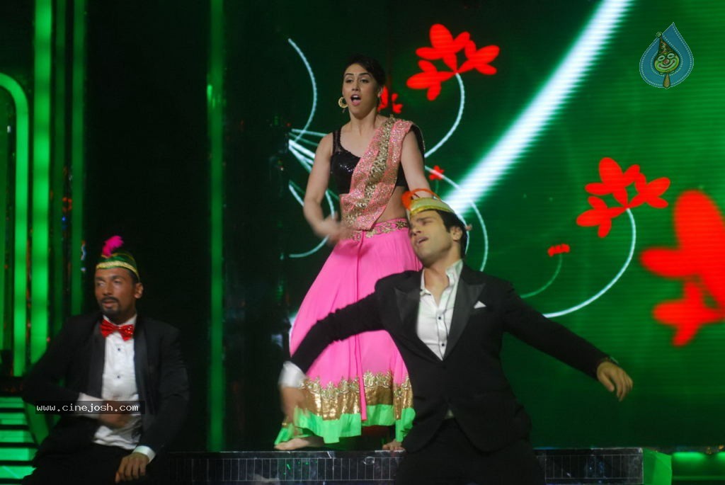 Ram Charan at Zanjeer Promotional Event - 80 / 137 photos