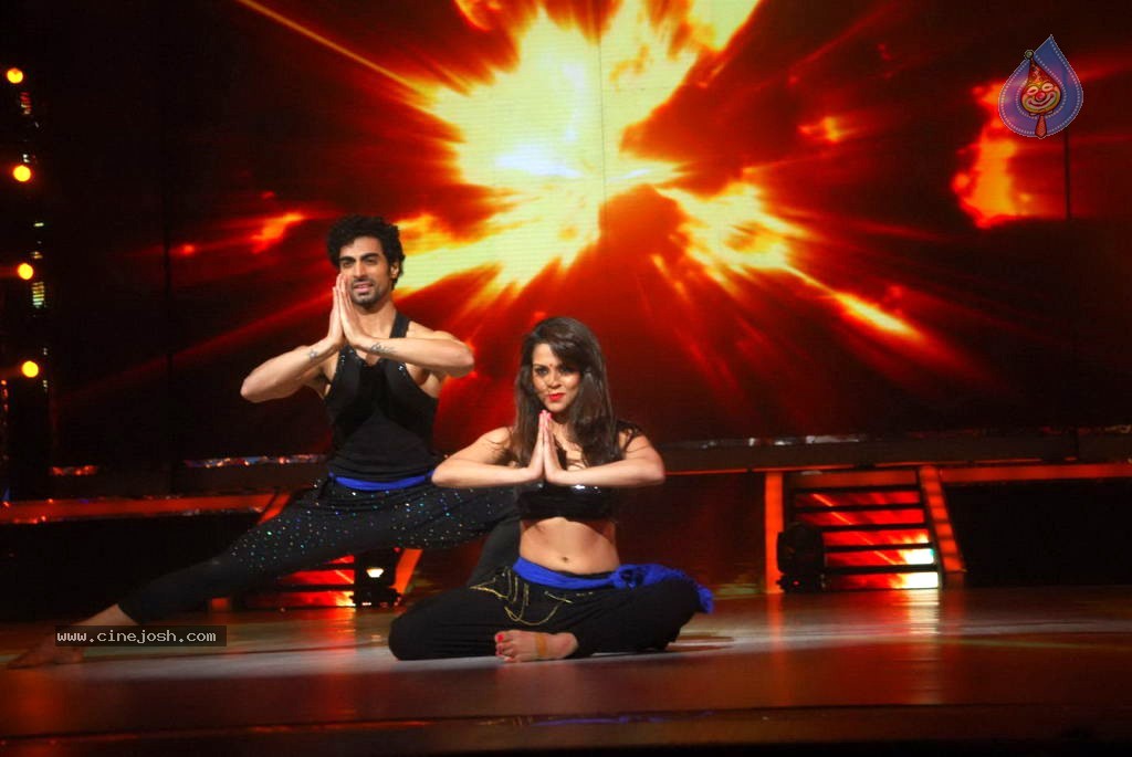 Ram Charan at Zanjeer Promotional Event - 98 / 137 photos