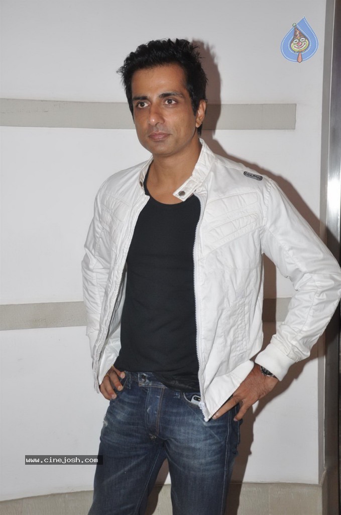 Ramaiya Vastavaiya Music Launch - 13 / 63 photos