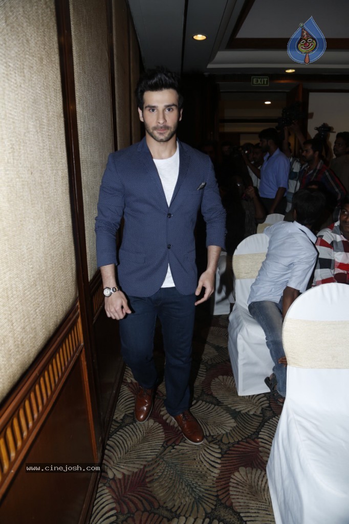 Ramaiya Vastavaiya Press Meet - 28 / 106 photos