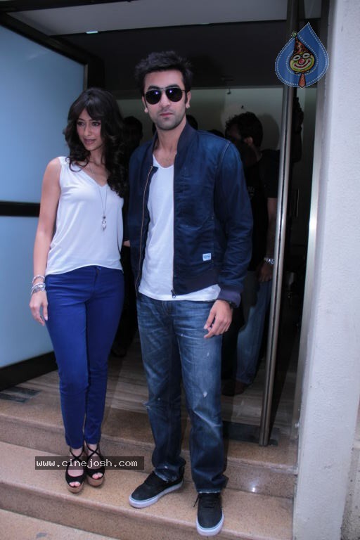 Ranbir n Ileana Promotes BARFI - 35 / 52 photos
