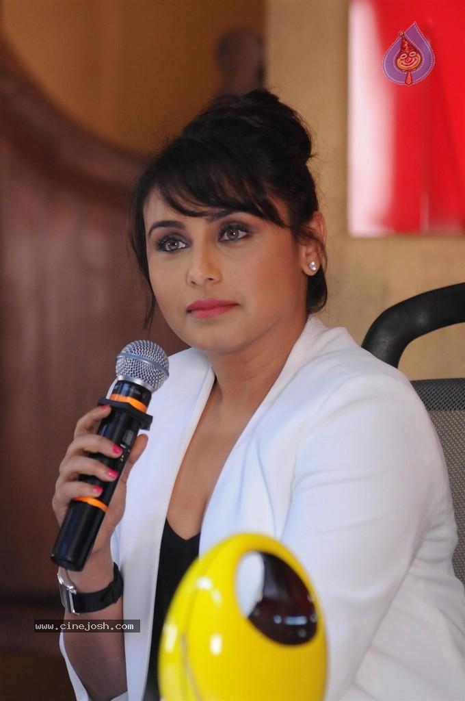 Rani Mukerji Launches Mardaani Film Trailer - 8 / 46 photos
