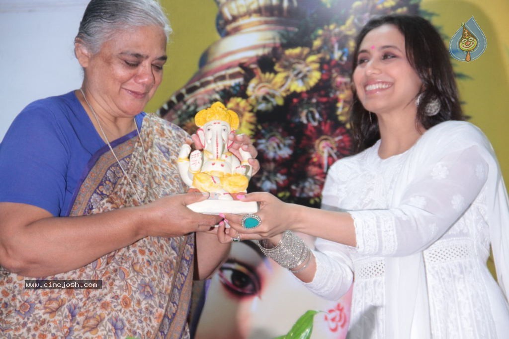 Rani Mukherjee Launches Times Green Ganesha - 28 / 28 photos