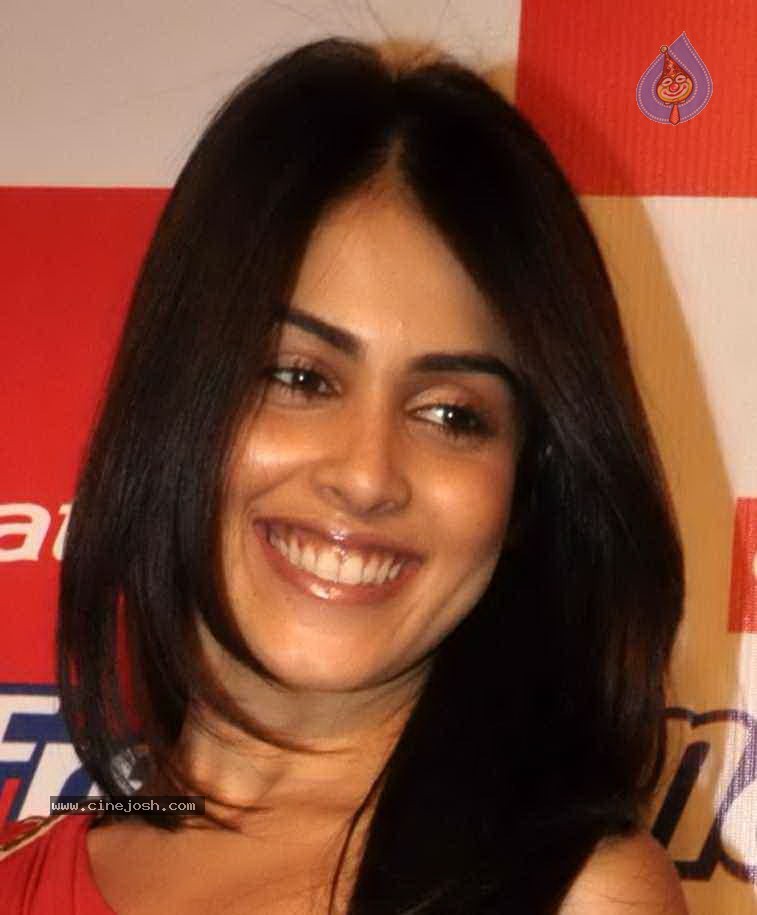 Bolly Celebs at Red Carpet Max Fresh Party - 42 / 75 photos