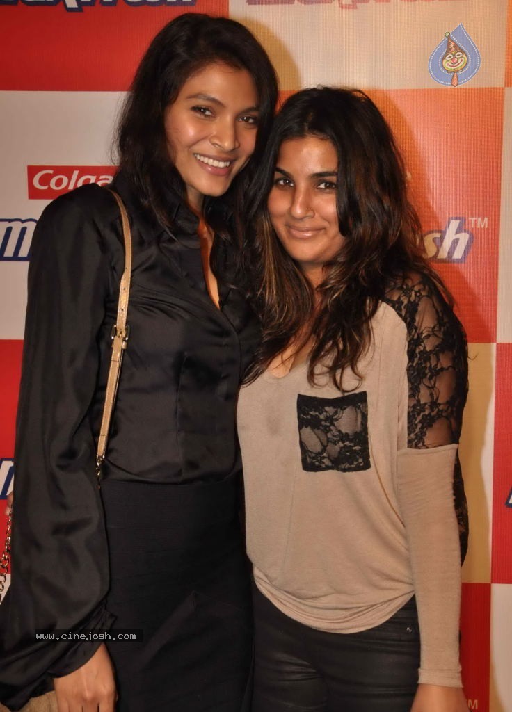 Bolly Celebs at Red Carpet Max Fresh Party - 47 / 75 photos