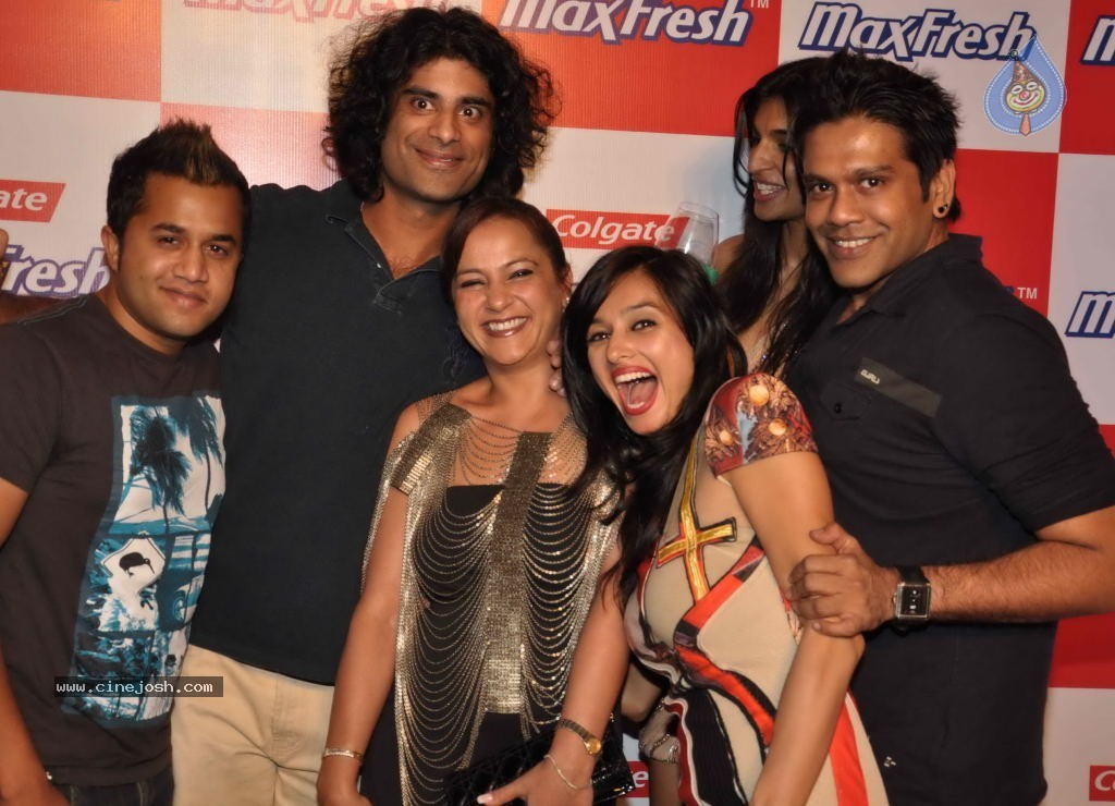 Bolly Celebs at Red Carpet Max Fresh Party - 57 / 75 photos