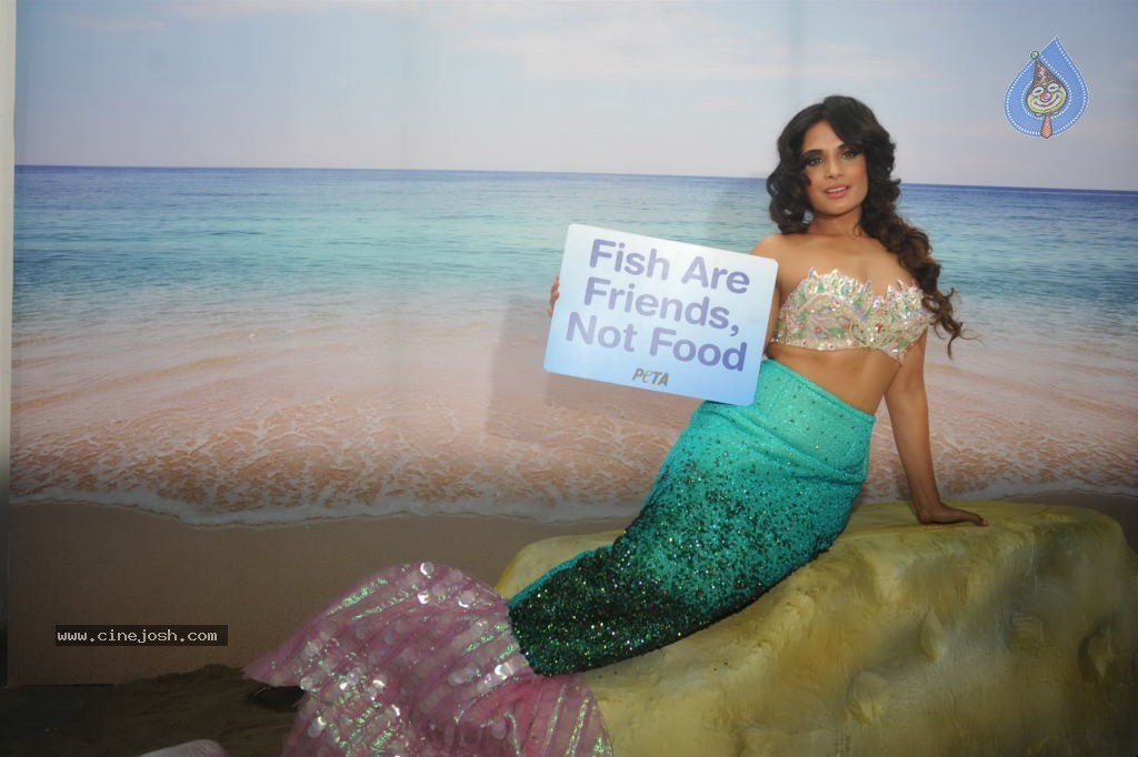 Richa Chadda Peta Vegetarian Ad Shoot - 24 / 36 photos