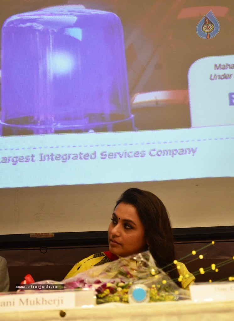 Right to Way for Ambulance Launch - 79 / 99 photos