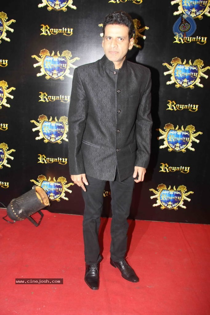 Ritesh n Genelia Pre Marriage Bash - 55 / 108 photos