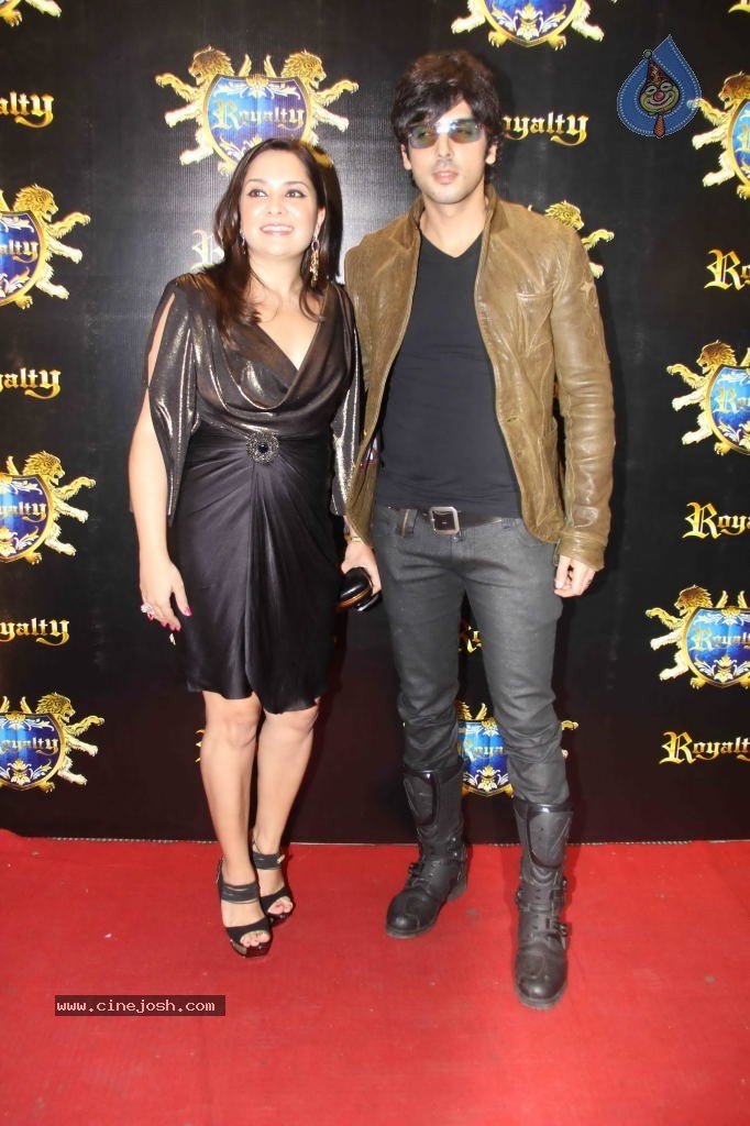 Ritesh n Genelia Pre Marriage Bash - 64 / 108 photos