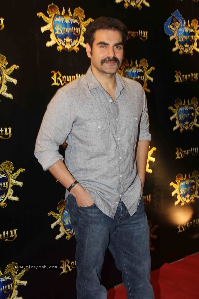 Ritesh n Genelia Pre Marriage Bash - 96 / 108 photos