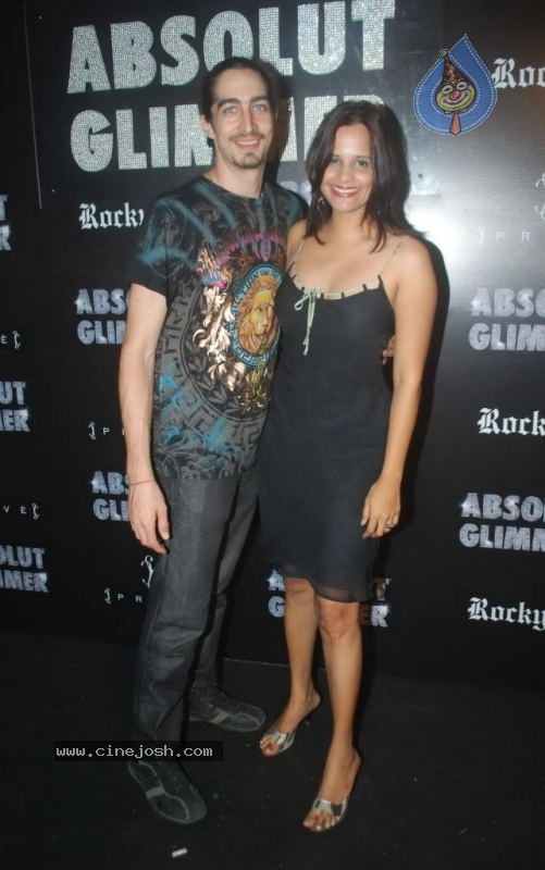 Rocky S Absolut Glimmer Bash - 13 / 43 photos