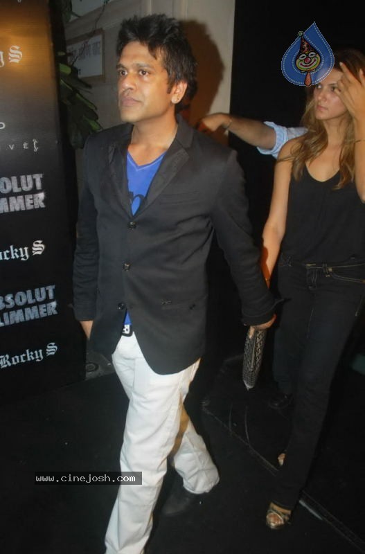 Rocky S Absolut Glimmer Bash - 25 / 43 photos