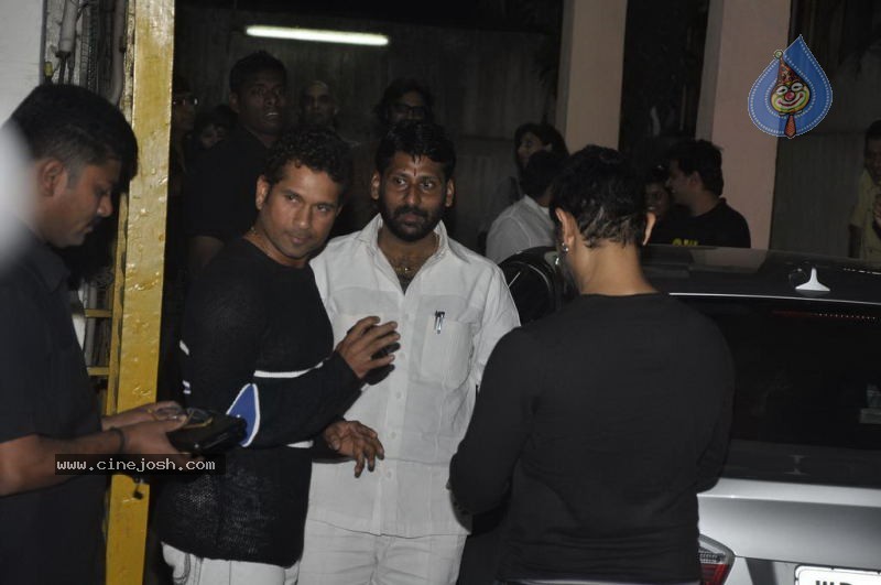 Sachin Tendulkar at Dhobi Ghat Special Screening - 19 / 42 photos