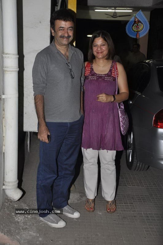 Sachin Tendulkar at Dhobi Ghat Special Screening - 25 / 42 photos