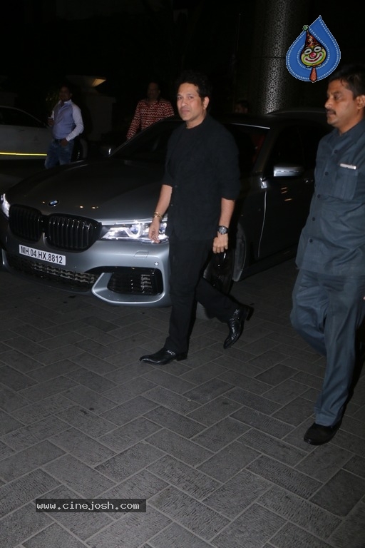 Zaheer Khan and Sagarika Ghatge Wedding Party - 15 / 24 photos