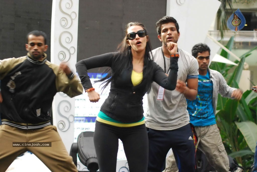 Sahara Star Seduction New Year Bash - 4 / 54 photos