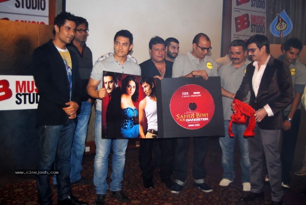 Sahib Biwi Aur Gangster Music Launch - 14 / 34 photos
