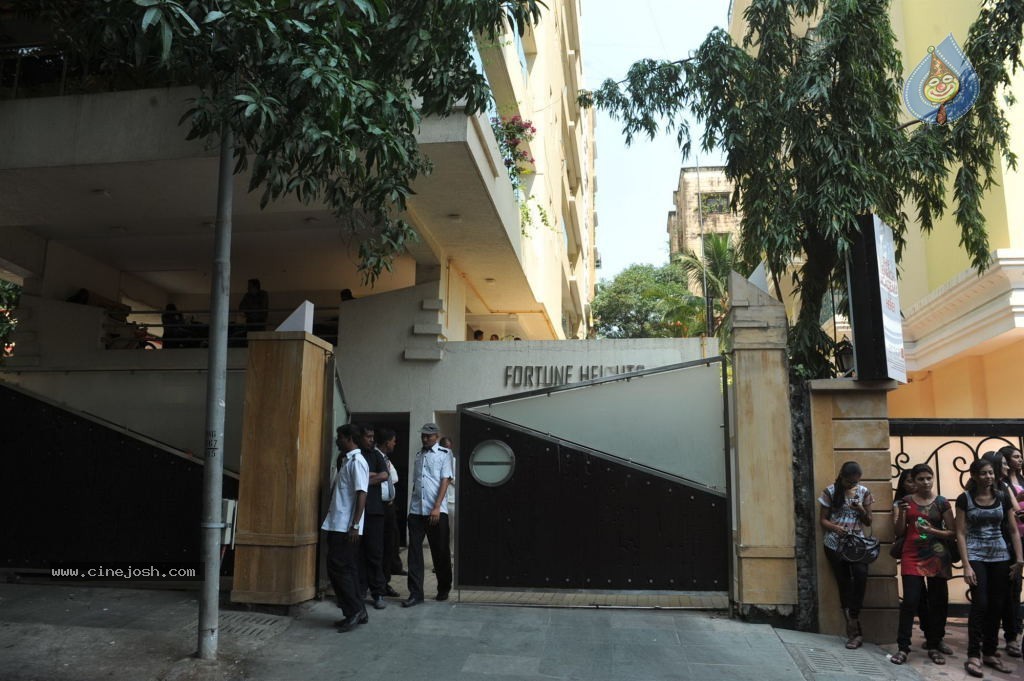 Kareena Kapoor Wedding Mehndi Ceremony - 1 / 60 photos