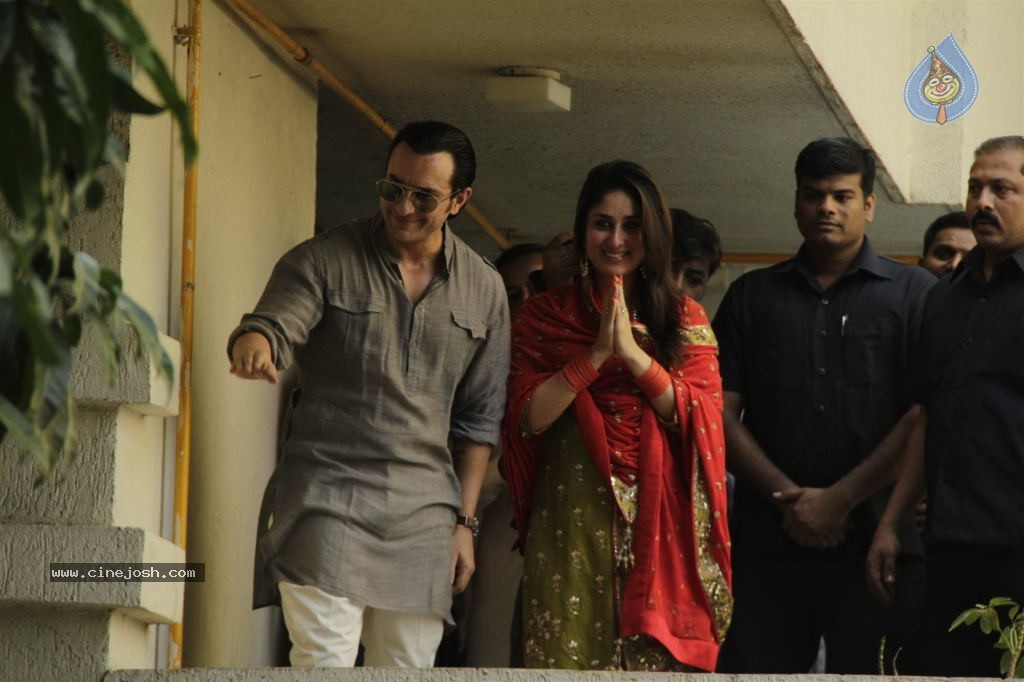 Kareena Kapoor Wedding Mehndi Ceremony - 43 / 60 photos
