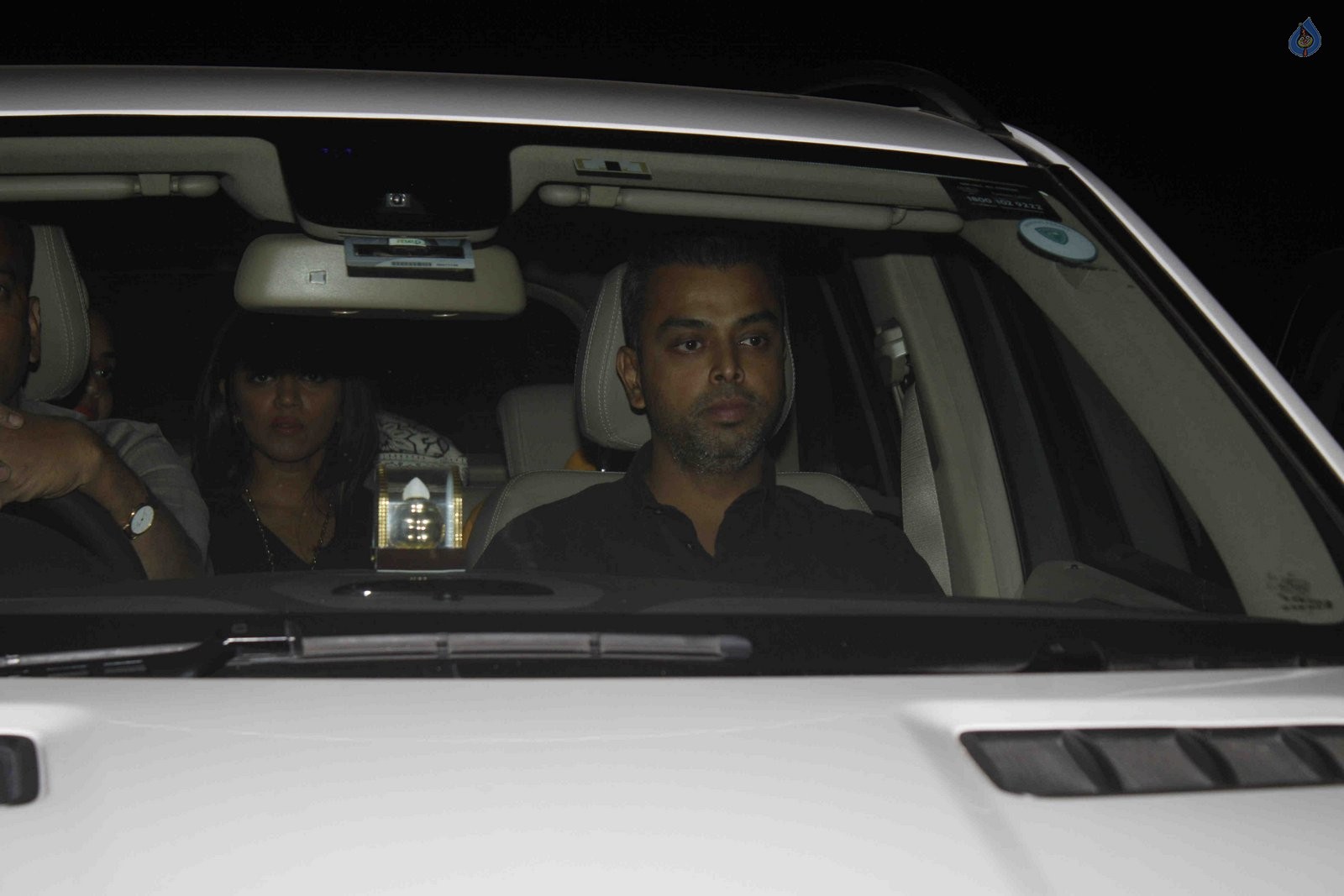 Salman Khan 50th Birthday Celebrations - 15 / 49 photos