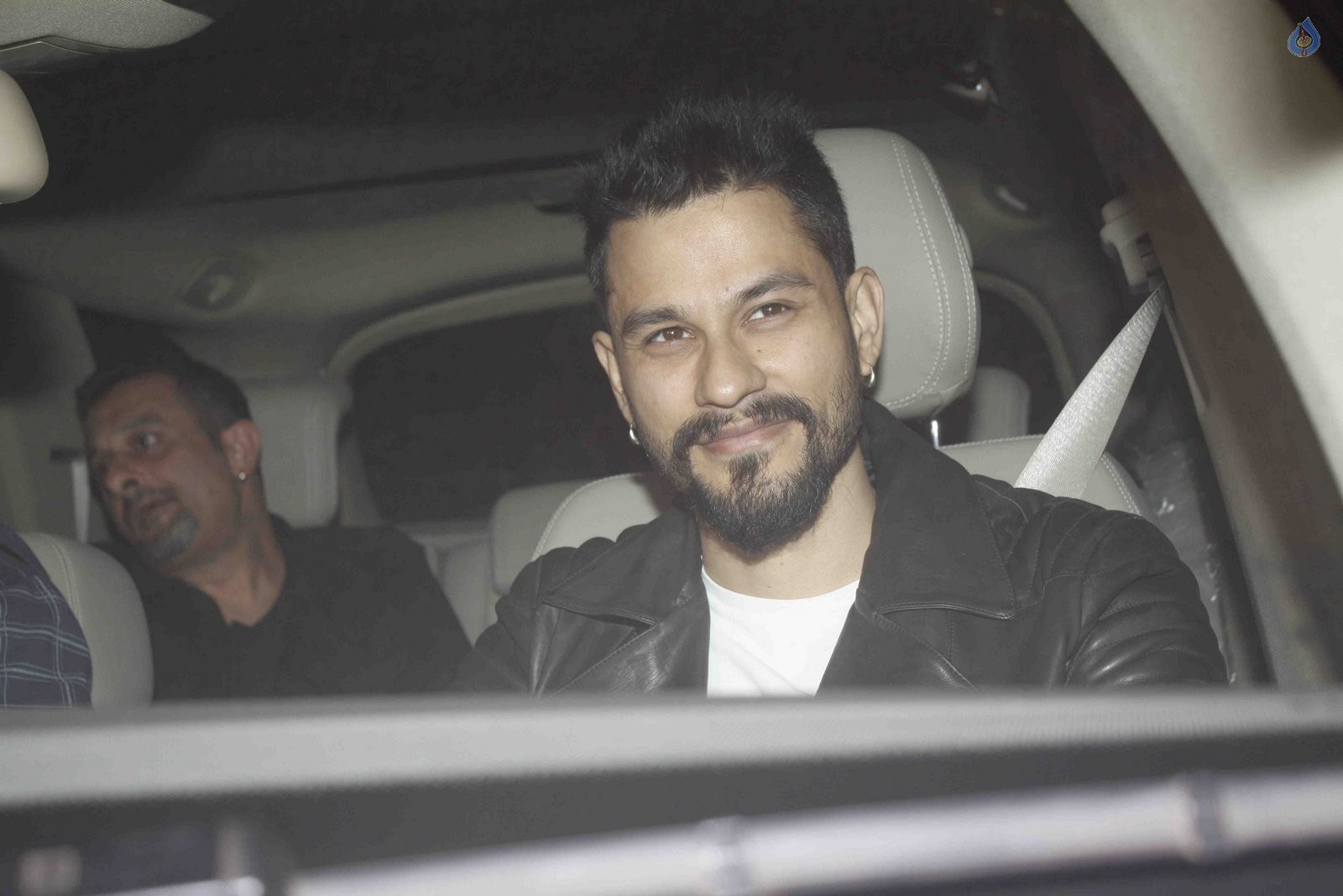 Salman Khan 50th Birthday Celebrations - 19 / 49 photos