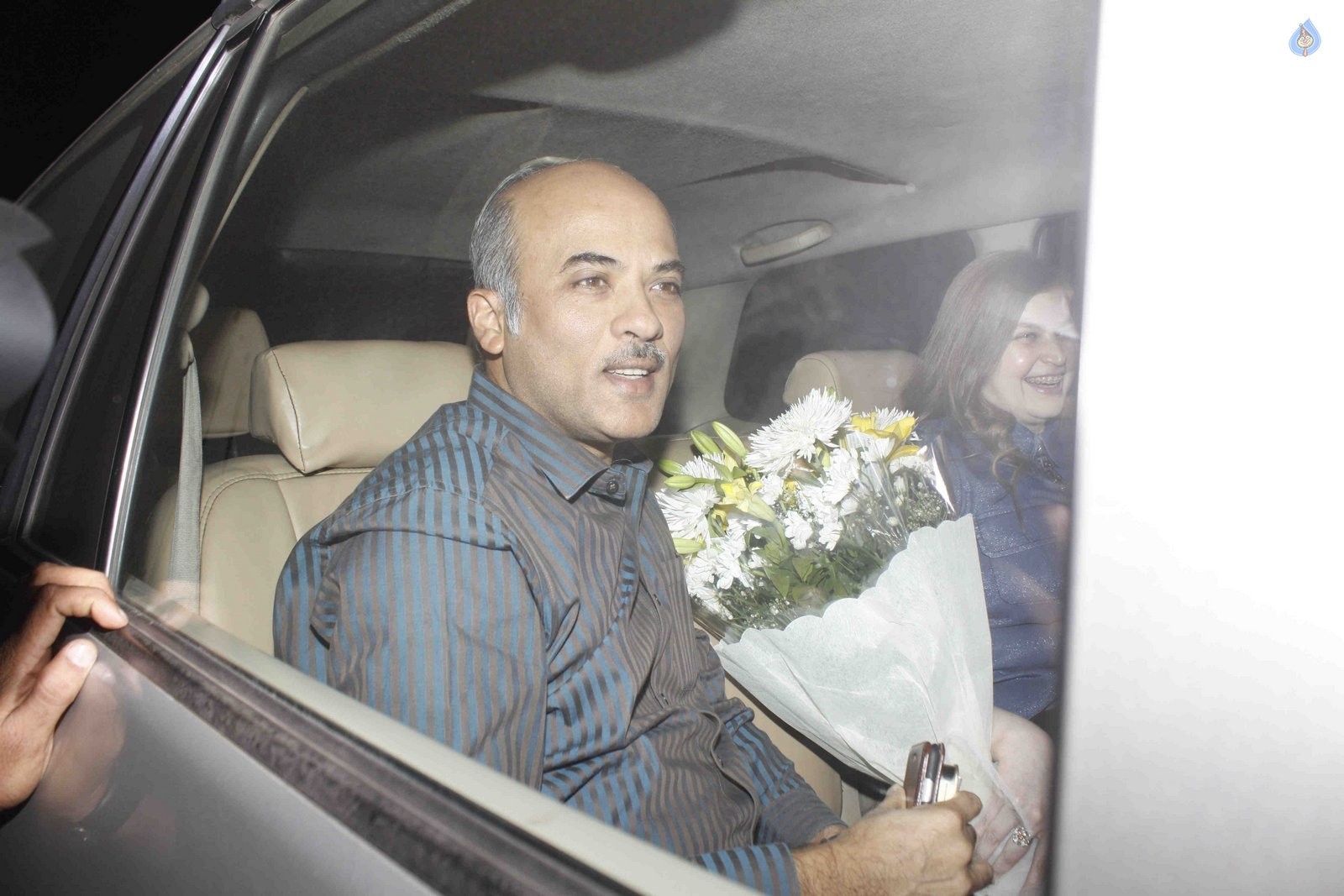 Salman Khan 50th Birthday Celebrations - 43 / 49 photos