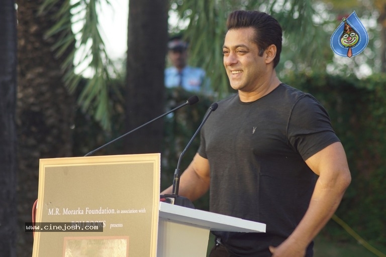 Salman Khan And Katrina Kaif At Bina Kak Book Launch - 5 / 20 photos