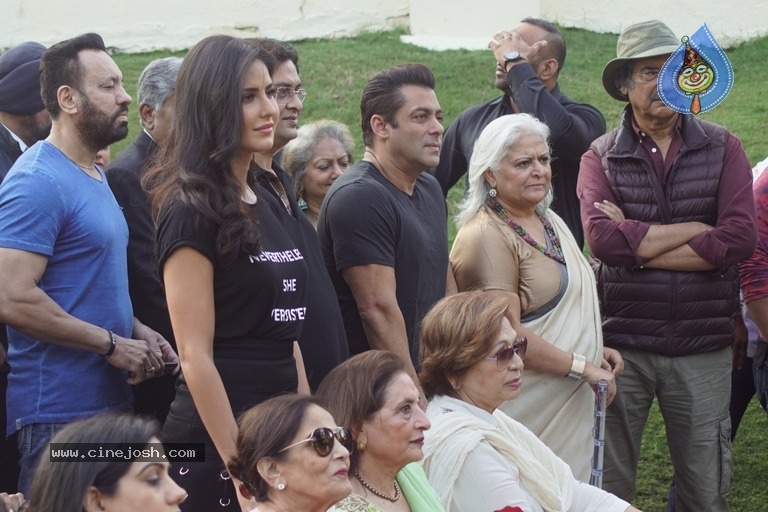 Salman Khan And Katrina Kaif At Bina Kak Book Launch - 17 / 20 photos