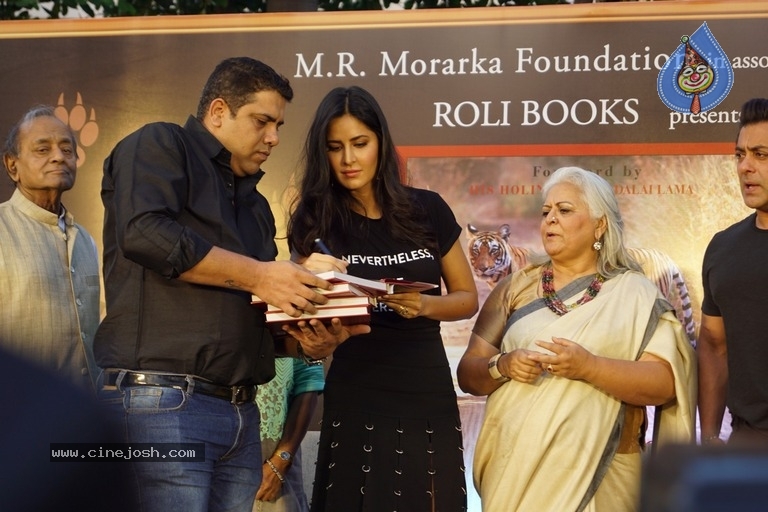 Salman Khan And Katrina Kaif At Bina Kak Book Launch - 18 / 20 photos