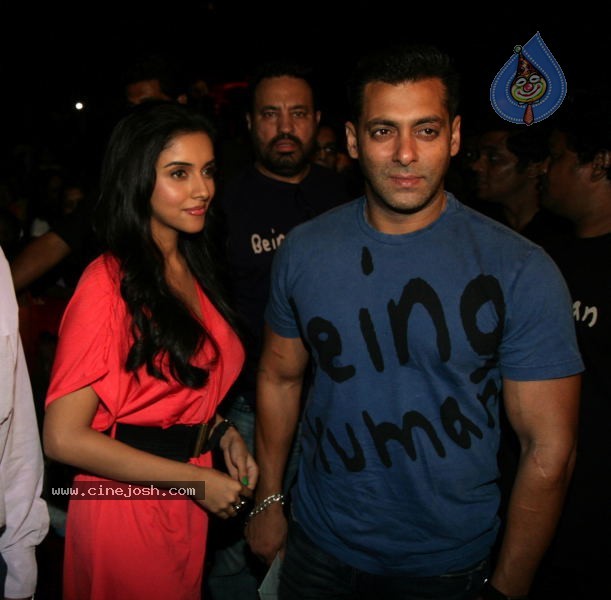 Bollywood: Ready Movie Premiere Show  - 25 / 31 photos