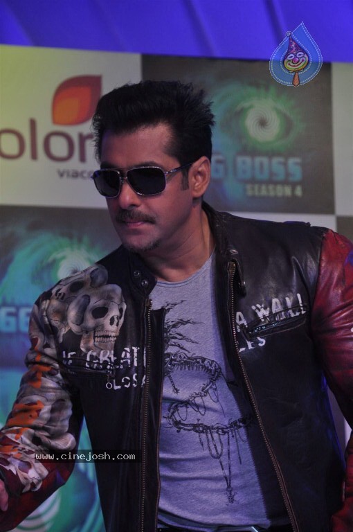 Salman Khan at Bigg Boss 4 Media Event Stills - 34 / 34 photos